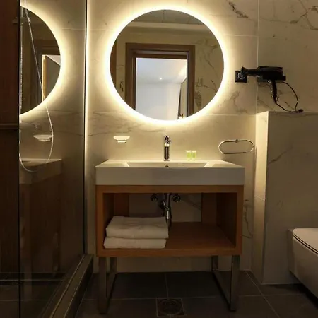 Hotel Mir 4*