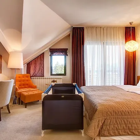 Mir Hotel 4*