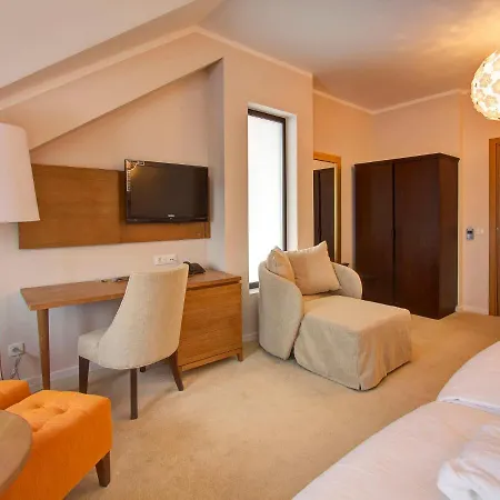 Mir Hotel